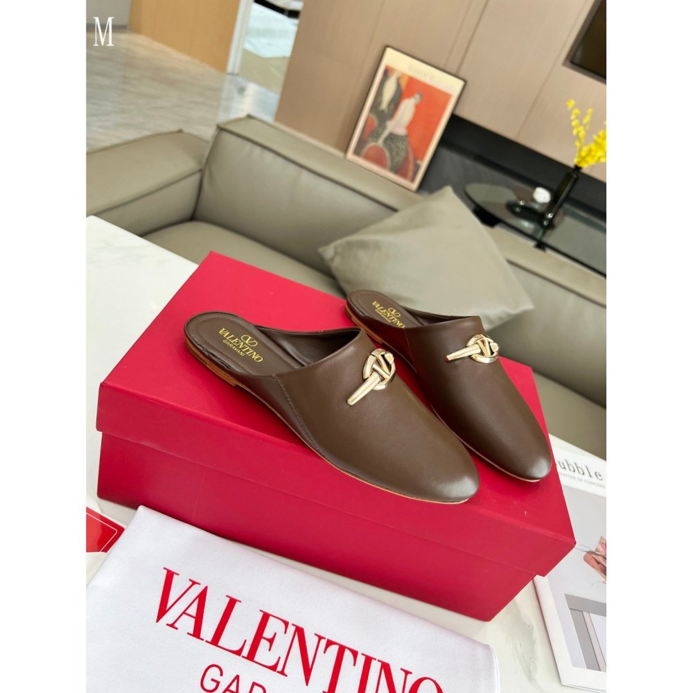 Valentino slippers 131,Valentino Slippers,Slides Slippers,More Brands