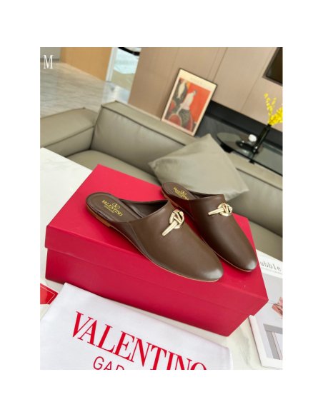 Valentino slippers 131,Valentino Slippers,Slides Slippers,More Brands