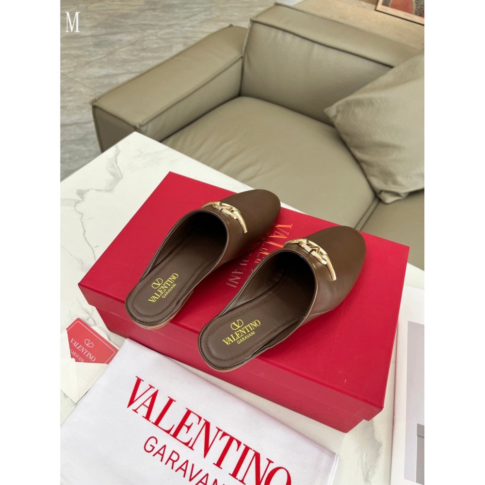 Valentino slippers 131,Valentino Slippers,Slides Slippers,More Brands