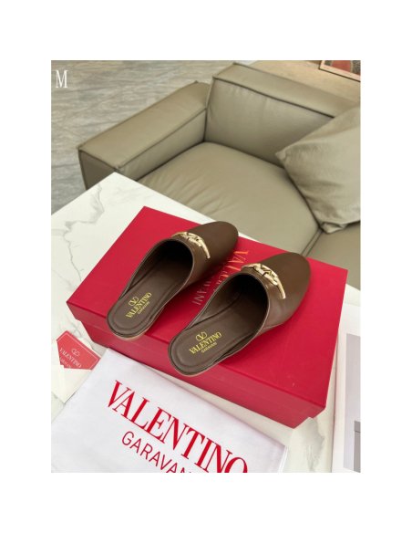 Valentino slippers 131,Valentino Slippers,Slides Slippers,More Brands