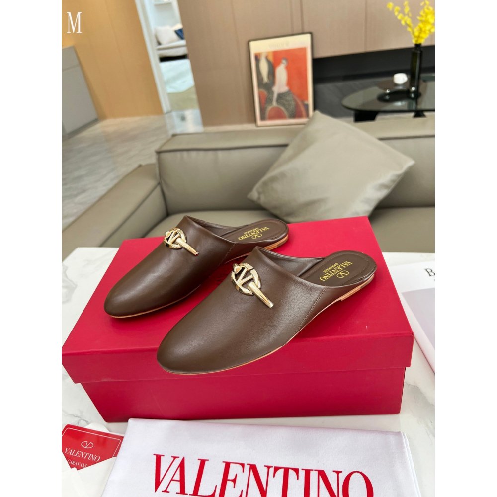 Valentino slippers 131,Valentino Slippers,Slides Slippers,More Brands