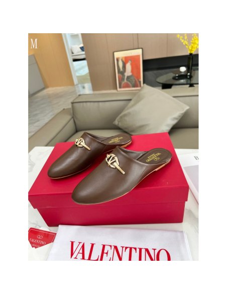 Valentino slippers 131,Valentino Slippers,Slides Slippers,More Brands