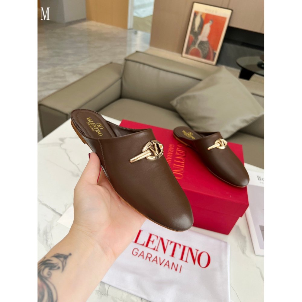 Valentino slippers 131,Valentino Slippers,Slides Slippers,More Brands