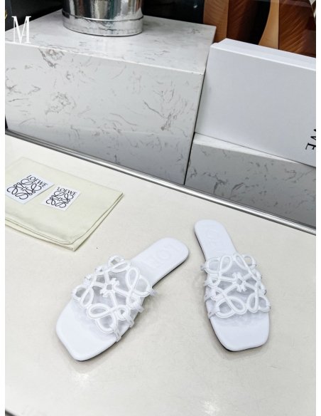 LOEWE Slippers 040,Loewe Slippers,Slides Slippers,More Brands