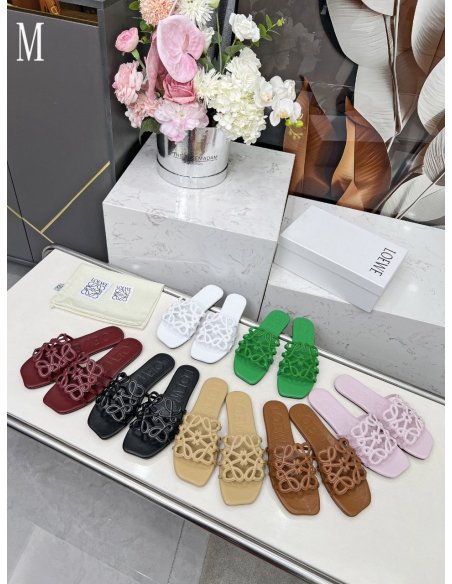 LOEWE Slippers 040,Loewe Slippers,Slides Slippers,More Brands