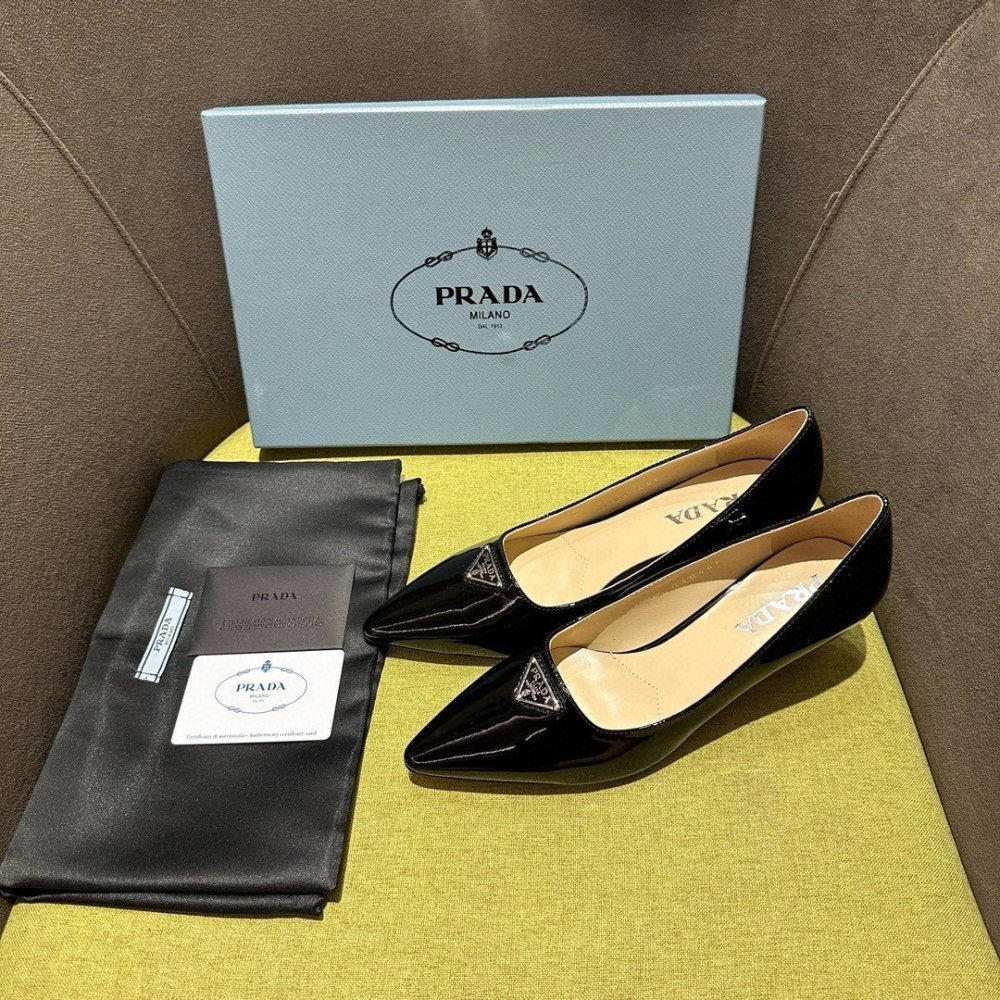 Cheap Reps Prada Pumps 55mm in Black Patent Leather