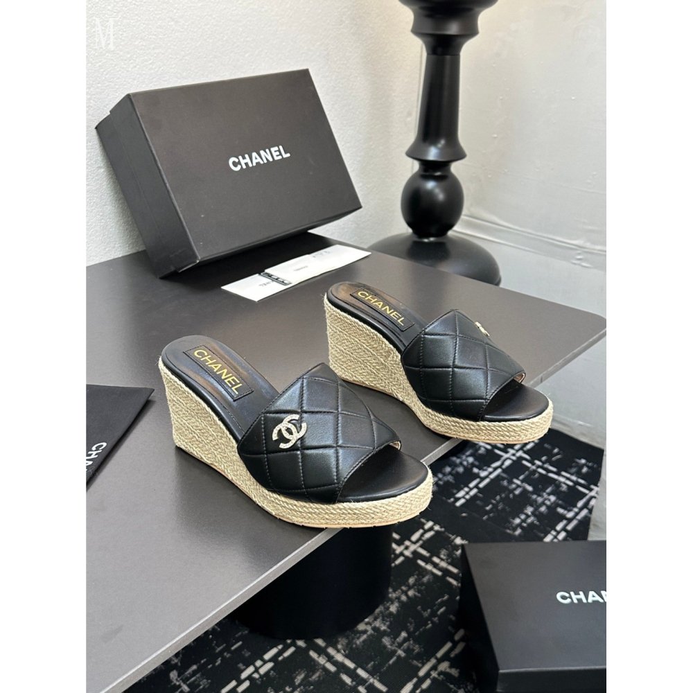 Chanel Slippers 044,Chanel Slippers,Slides Slippers,More Brands