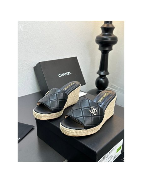 Chanel Slippers 044,Chanel Slippers,Slides Slippers,More Brands