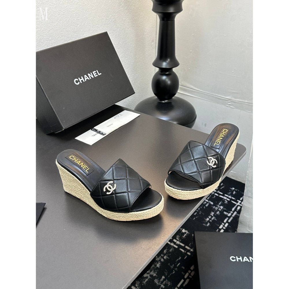 Chanel Slippers 044,Chanel Slippers,Slides Slippers,More Brands