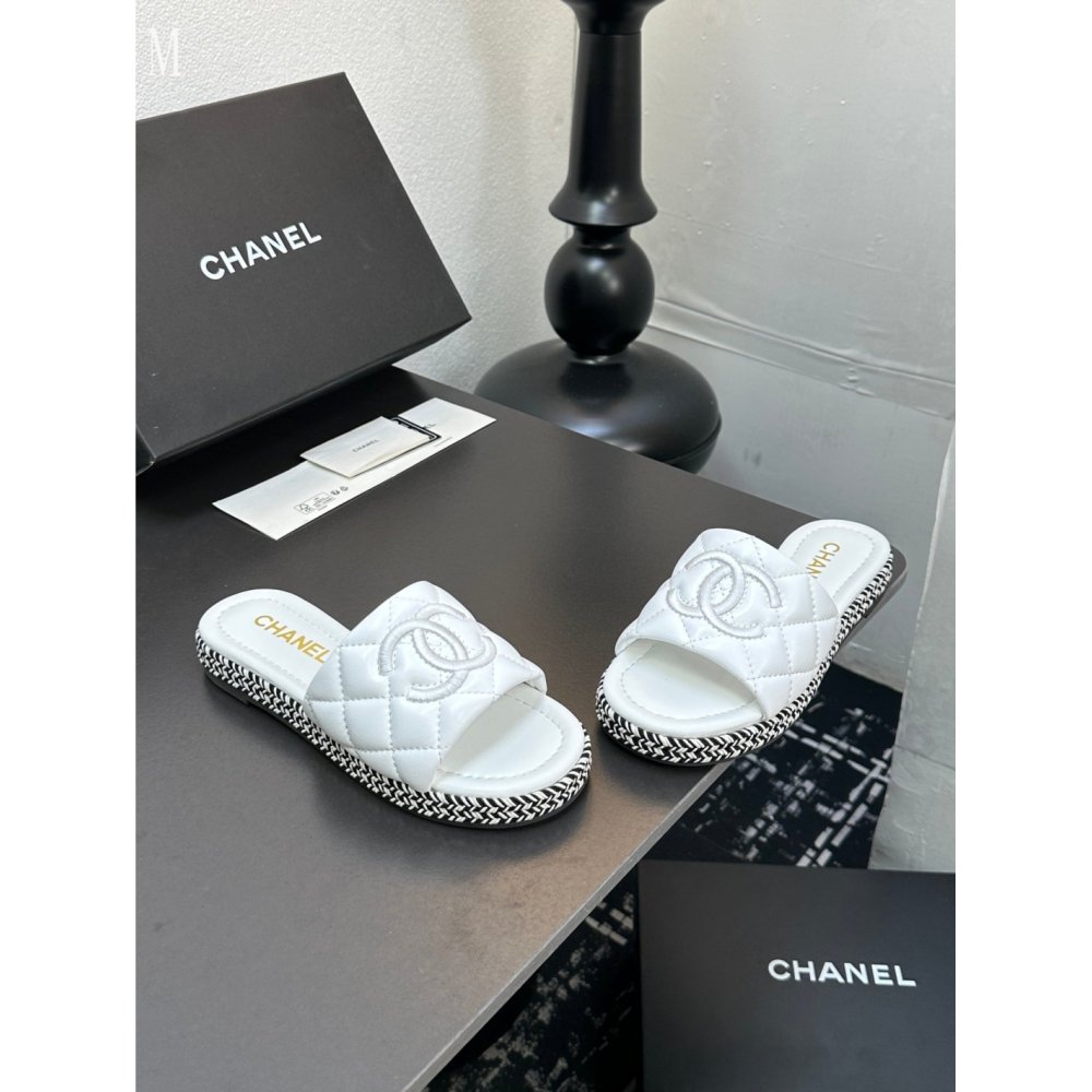 Chanel Slippers 051,Chanel Slippers,Slides Slippers,More Brands