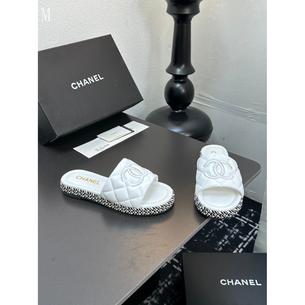 Chanel Slippers 051,Chanel Slippers,Slides Slippers,More Brands