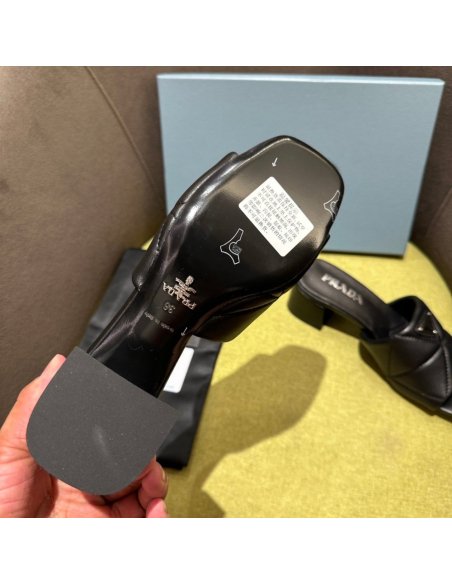 Prada Slippers 012