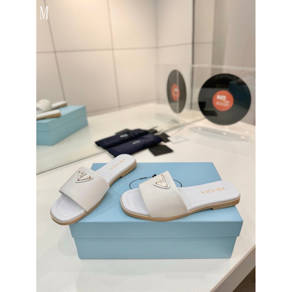 Prada Slippers 123