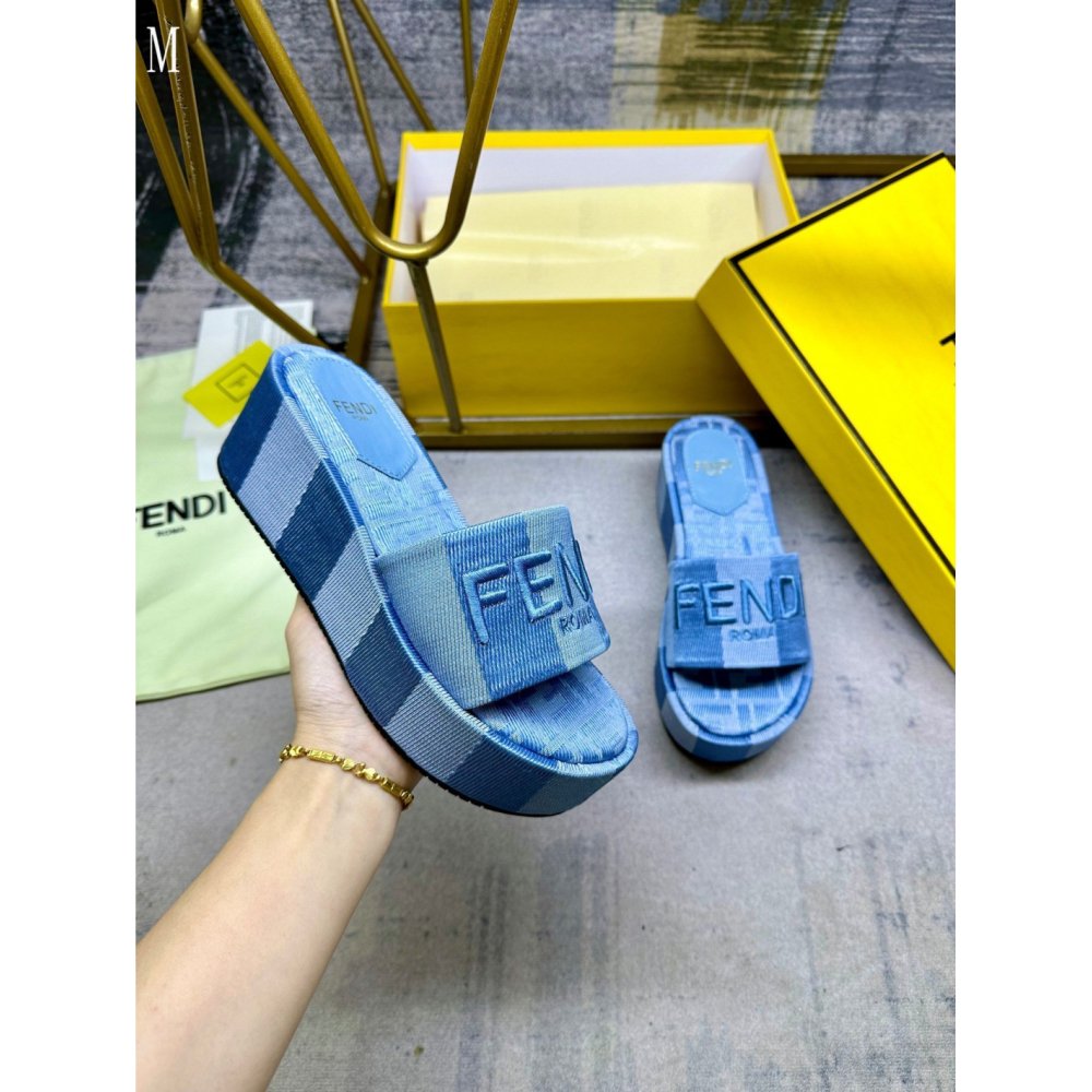 Fendi Slippers 035,Fendi Slippers,Slides Slippers,More Brands
