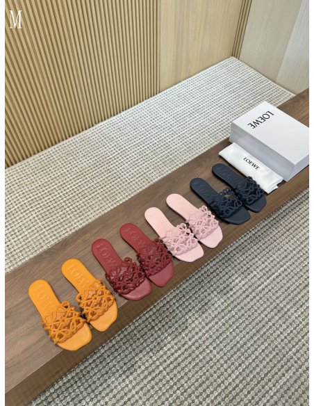 LOEWE Slippers 051,Loewe Slippers,Slides Slippers,More Brands