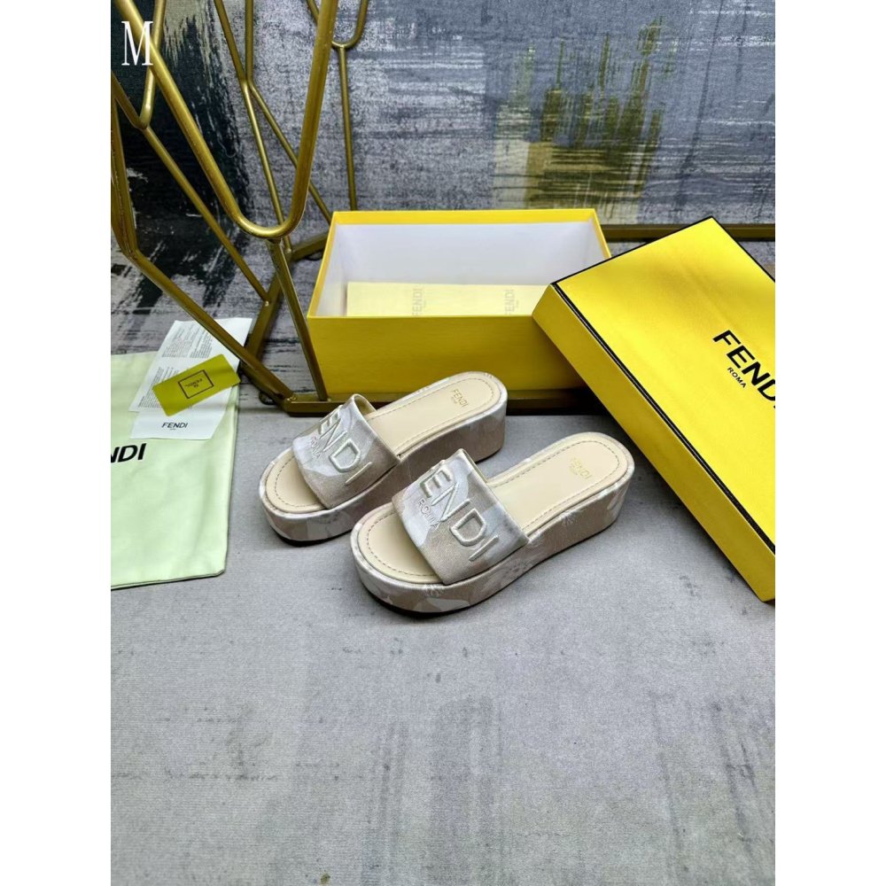 Fendi Slippers 045,Fendi Slippers,Slides Slippers,More Brands