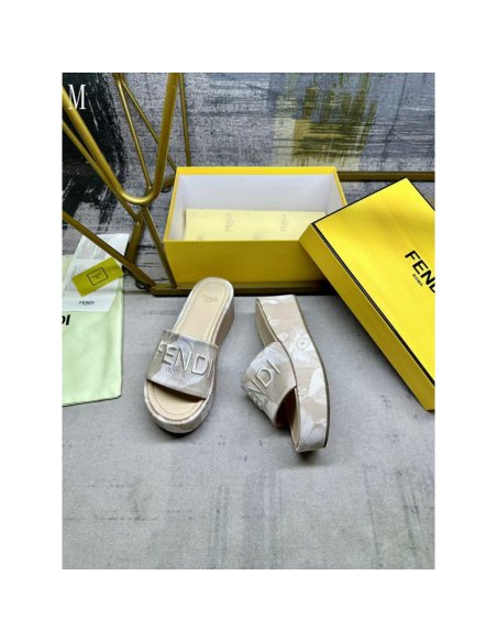 Fendi Slippers 045,Fendi Slippers,Slides Slippers,More Brands