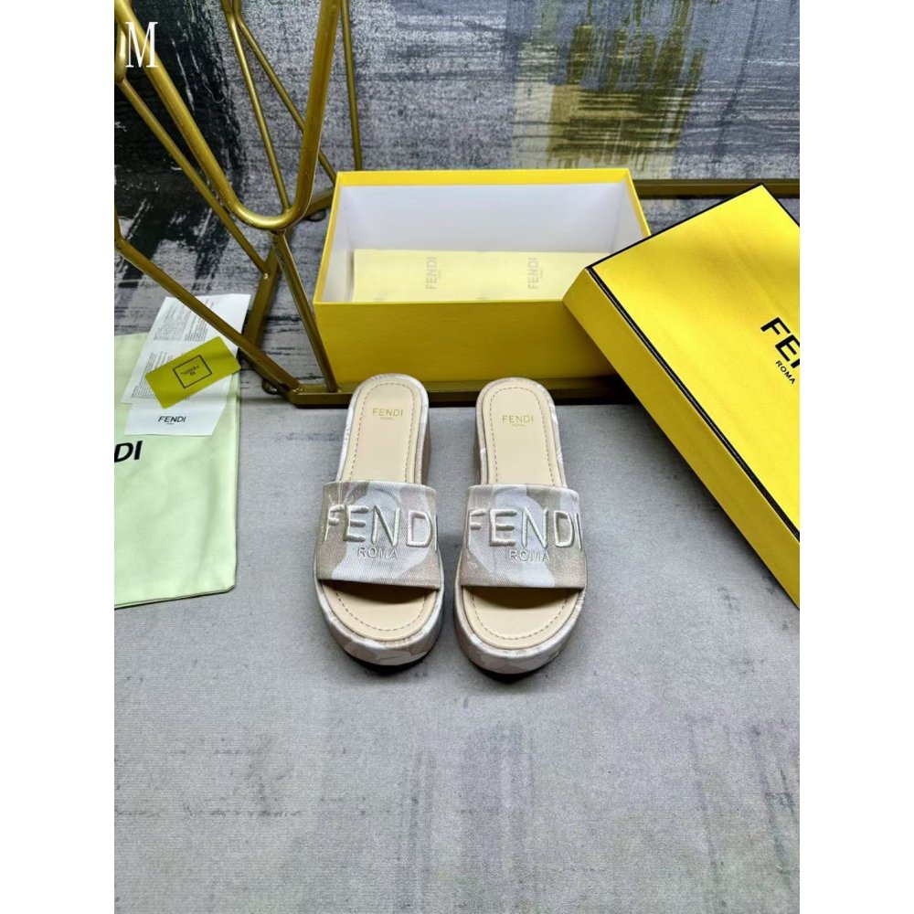 Fendi Slippers 045,Fendi Slippers,Slides Slippers,More Brands