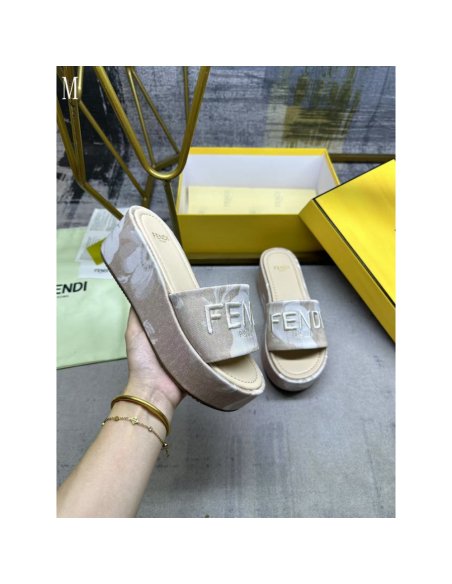 Fendi Slippers 045,Fendi Slippers,Slides Slippers,More Brands