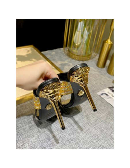Versace slippers 017,Versace Slides,Slides Slippers,More Brands