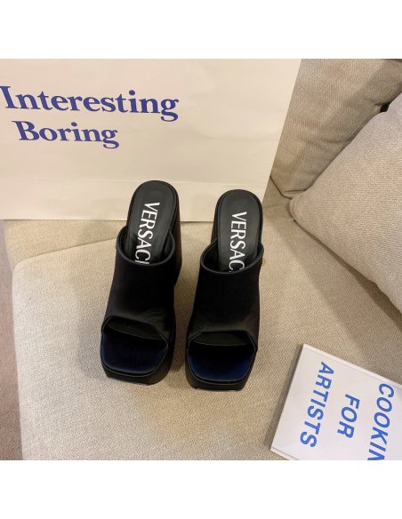 Versace slippers 069,Versace Slides,Slides Slippers,More Brands