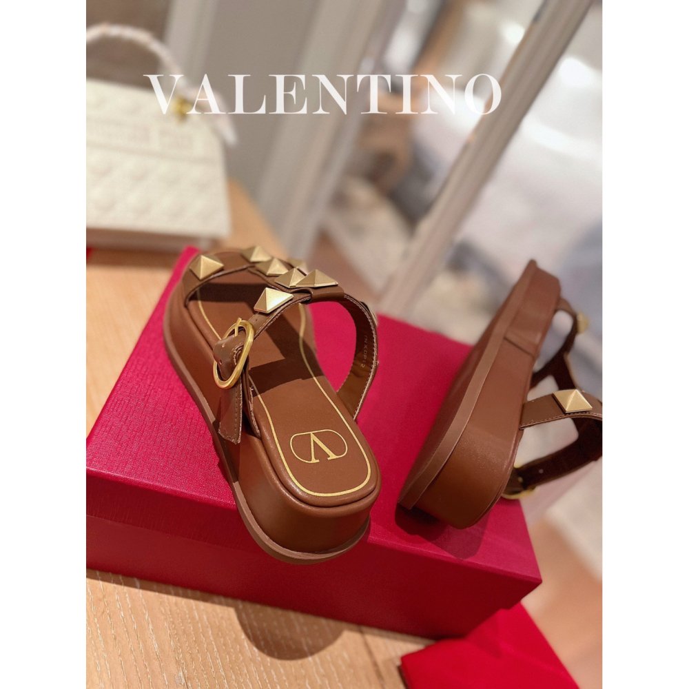 Valentino slippers 002,Valentino Slippers,Slides Slippers,More Brands