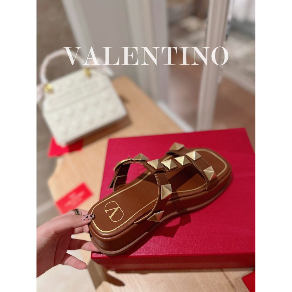 Valentino slippers 002,Valentino Slippers,Slides Slippers,More Brands