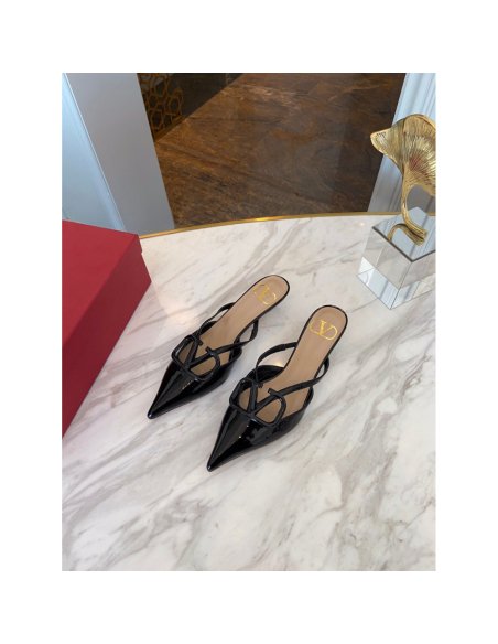 Valentino slippers 004,Valentino Slippers,Slides Slippers,More Brands