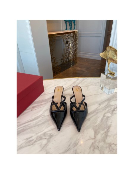 Valentino slippers 004,Valentino Slippers,Slides Slippers,More Brands