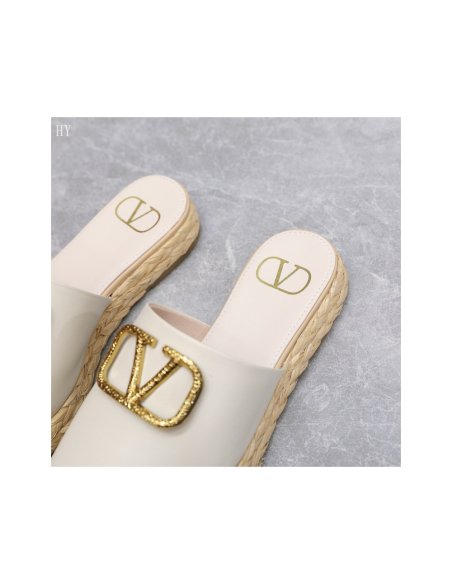 Valentino slippers 020,Valentino Slippers,Slides Slippers,More Brands
