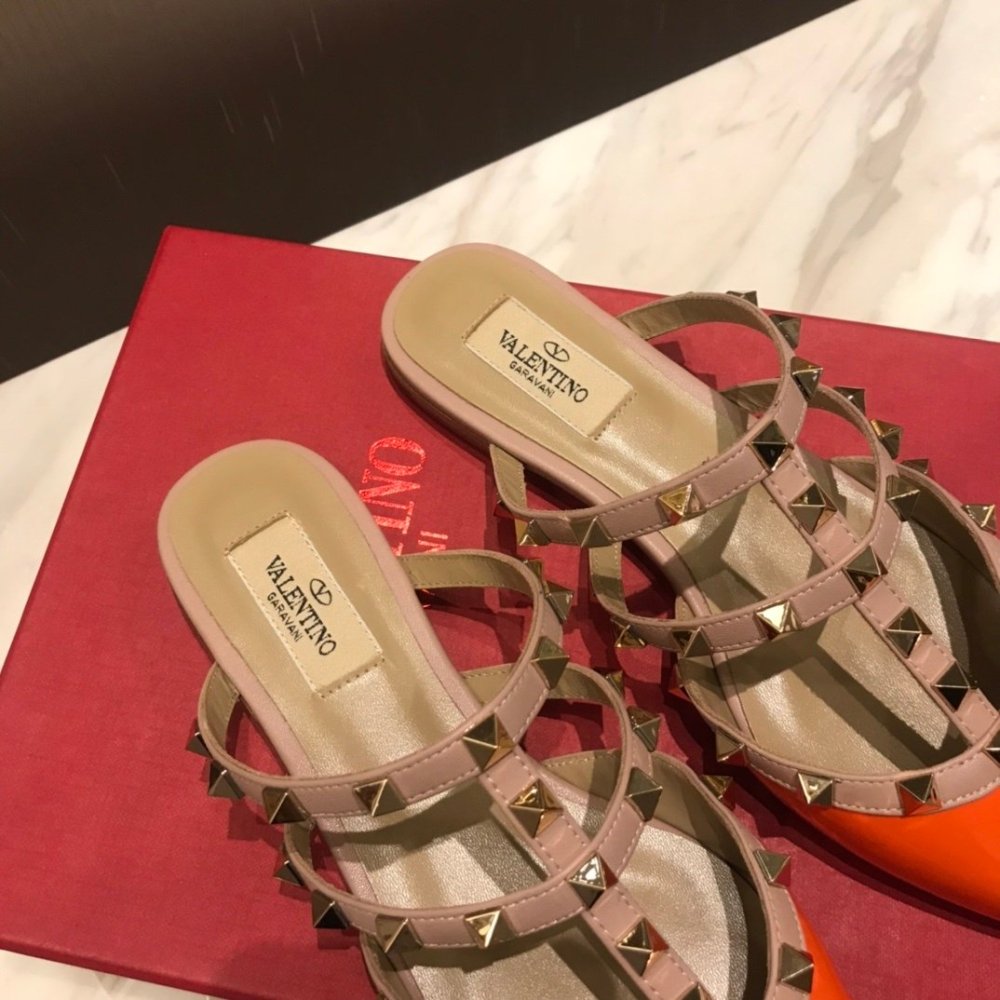 Valentino slippers 084,Valentino Slippers,Slides Slippers,More Brands