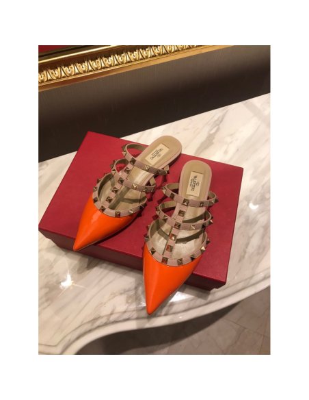 Valentino slippers 084,Valentino Slippers,Slides Slippers,More Brands