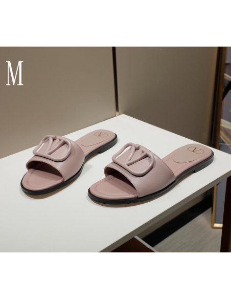 Valentino slippers 119,Valentino Slippers,Slides Slippers,More Brands