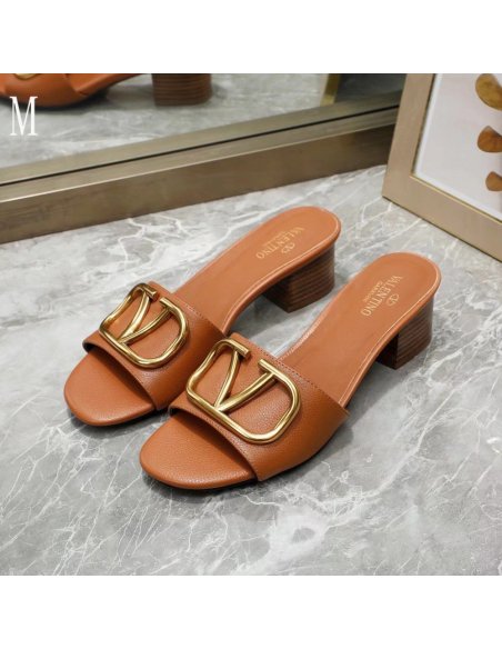 Valentino slippers 122,Valentino Slippers,Slides Slippers,More Brands