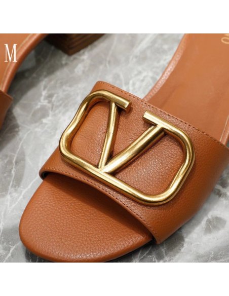 Valentino slippers 122,Valentino Slippers,Slides Slippers,More Brands