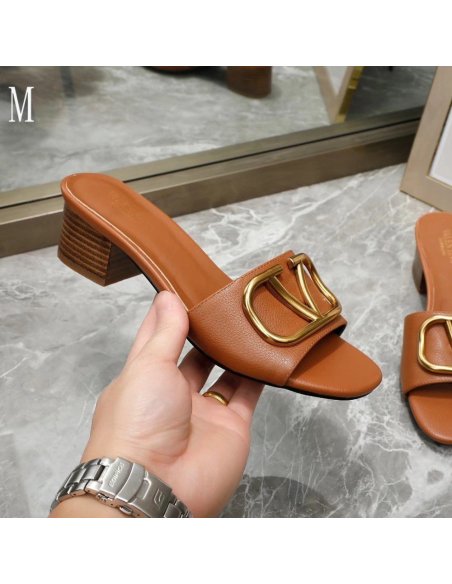 Valentino slippers 122,Valentino Slippers,Slides Slippers,More Brands