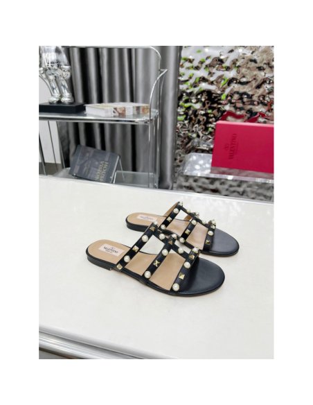Valentino slippers 124,Valentino Slippers,Slides Slippers,More Brands