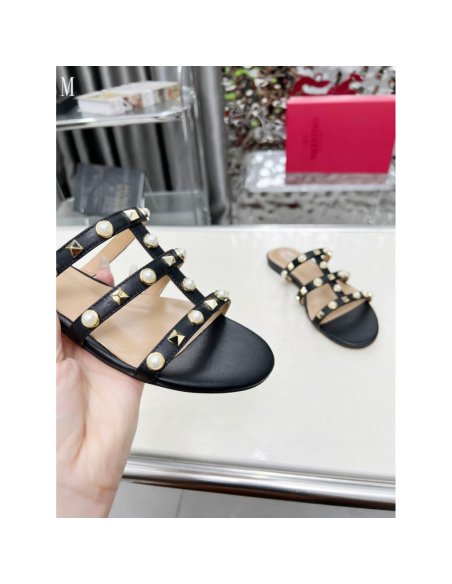 Valentino slippers 124,Valentino Slippers,Slides Slippers,More Brands