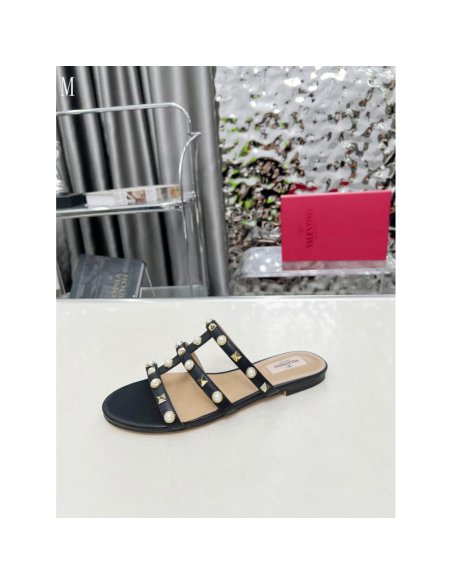 Valentino slippers 124,Valentino Slippers,Slides Slippers,More Brands