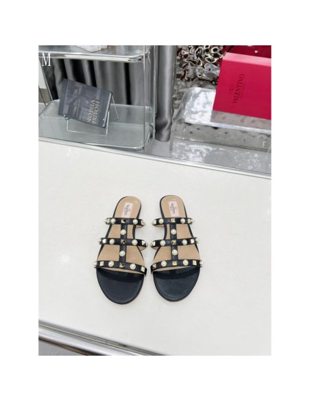 Valentino slippers 124,Valentino Slippers,Slides Slippers,More Brands