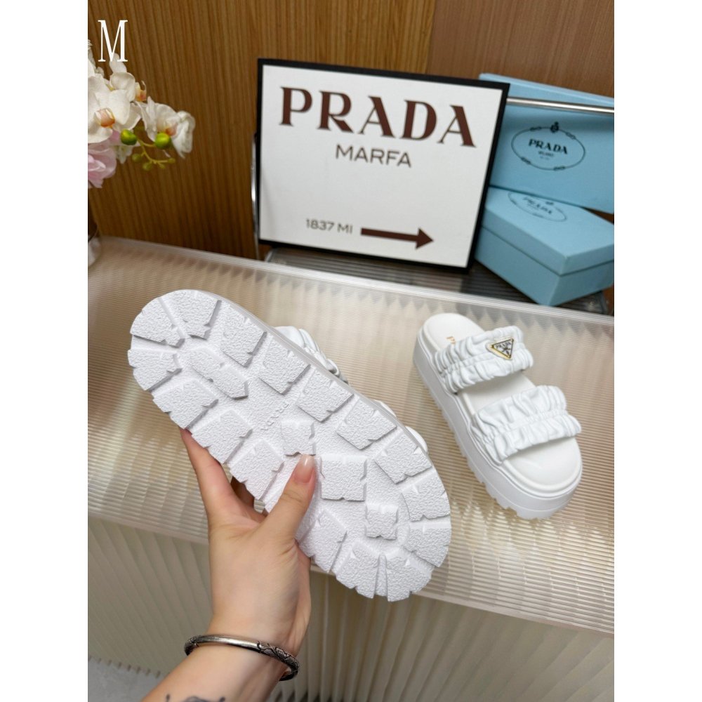 Prada Slippers 142