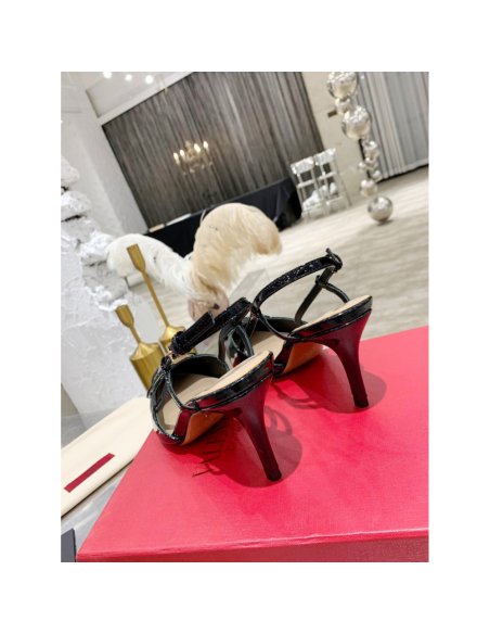 Cheap Reps Valentino Vlogo Slingback Pumps 80mm In Black Patent Leather