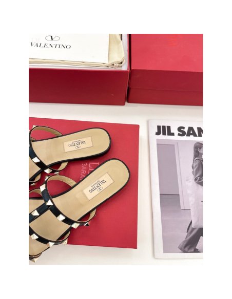 Valentino slippers 046,Valentino Slippers,Slides Slippers,More Brands