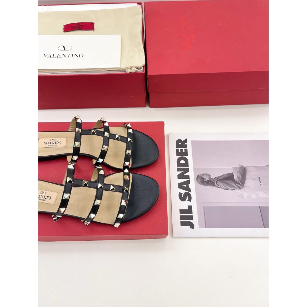 Valentino slippers 046,Valentino Slippers,Slides Slippers,More Brands