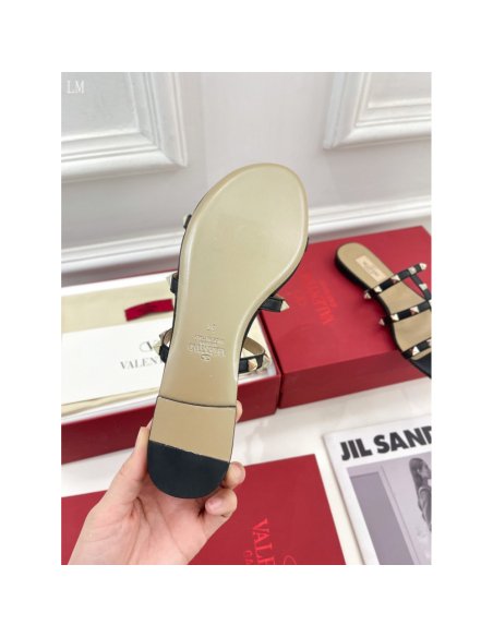 Valentino slippers 046,Valentino Slippers,Slides Slippers,More Brands
