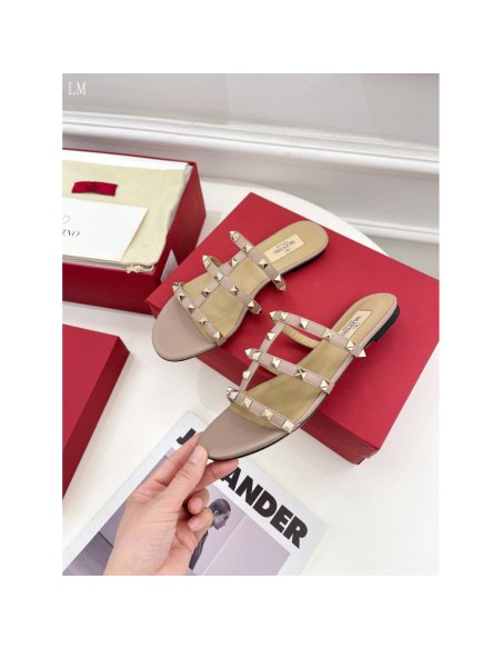 Valentino slippers 051,Valentino Slippers,Slides Slippers,More Brands