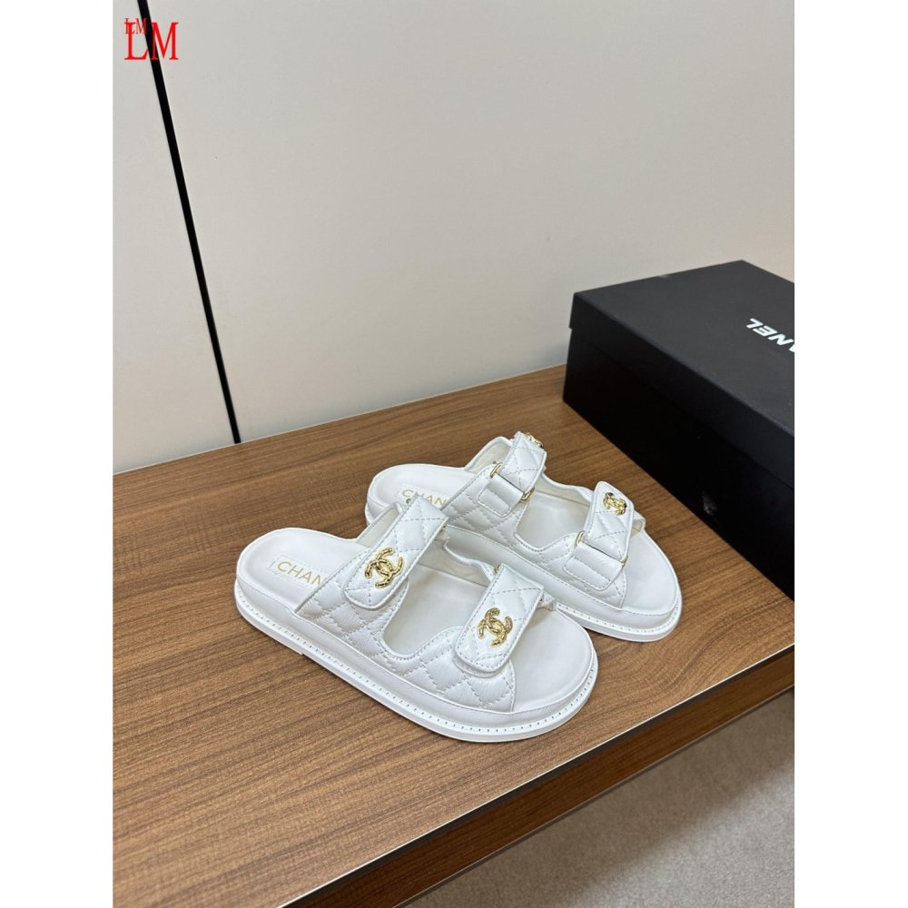 Chanel Slippers 060,Chanel Slippers,Slides Slippers,More Brands