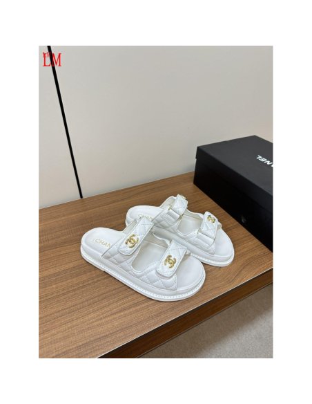 Chanel Slippers 060,Chanel Slippers,Slides Slippers,More Brands