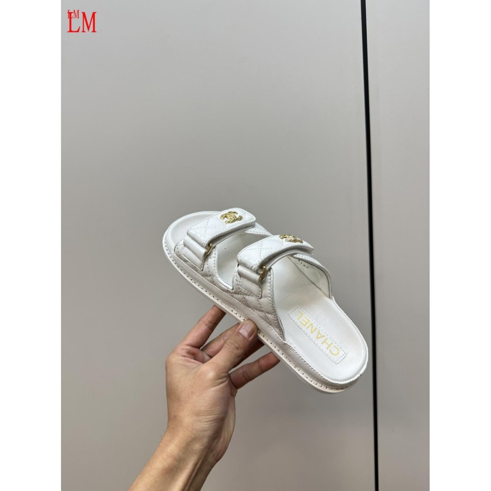 Chanel Slippers 060,Chanel Slippers,Slides Slippers,More Brands