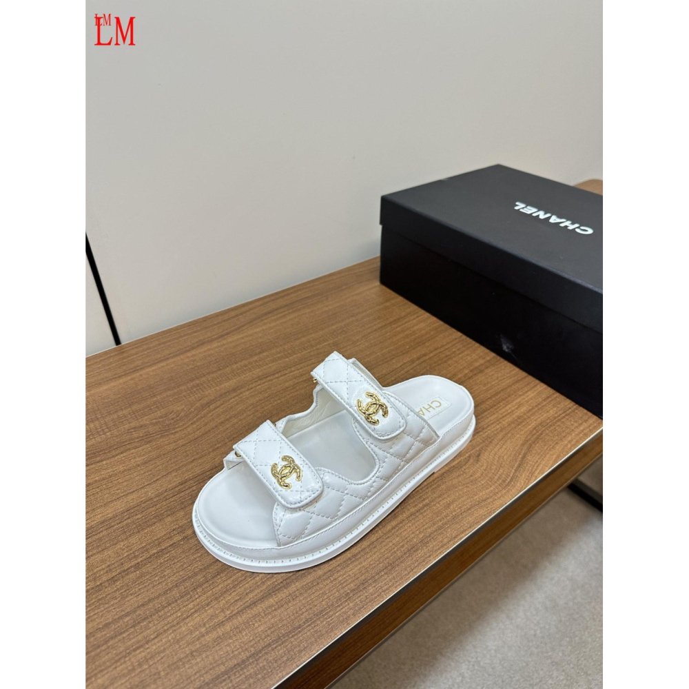 Chanel Slippers 060,Chanel Slippers,Slides Slippers,More Brands